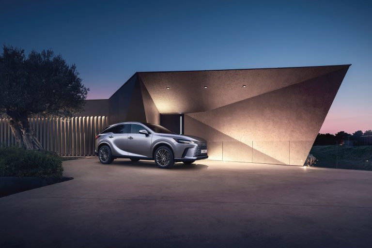 Lexus RX vs Volvo XC90: dos visiones del SUV premium PHEV con etiqueta 0 Lexus RX vs Volvo XC90: dos visiones del SUV premium PHEV con etiqueta 0