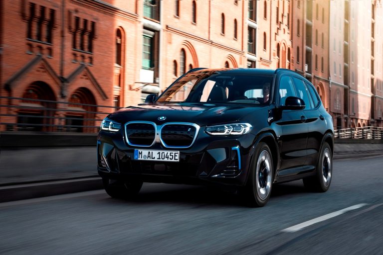 BMW iX3 a examen: cómo estrena la Neue Klasse su primer SUV-C eléctrico premium BMW iX3 a examen: cómo estrena la Neue Klasse su primer SUV-C eléctrico premium