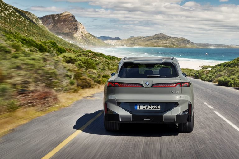 Cómo funciona un PHEV premium de 2026: reparto de par, modos de gestión y transición térmico-eléctrica explicados Cómo funciona un PHEV premium de 2026: reparto de par, modos de gestión y transición térmico-eléctrica explica