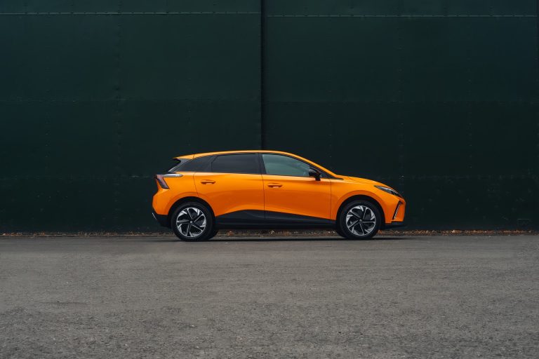 MG4 vs Mazda 3 eléctrico? No: por qué la MG4 compite con la Megane E-TECH y la ID.3 en el compacto BEV MG4 vs Mazda 3 eléctrico? No: por qué la MG4 compite con la Megane E-TECH y la ID.3 en el compacto BEV