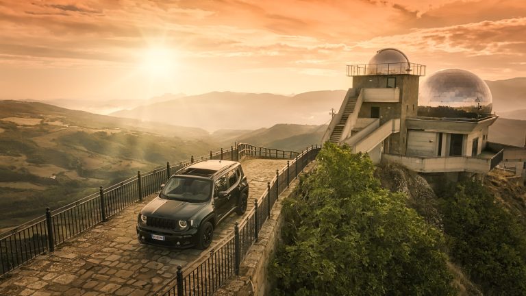 Jeep Compass vs Alfa Romeo Tonale: dos SUV-C del grupo Stellantis enfrentados en planteamiento técnico y equipamiento por euro Jeep Compass vs Alfa Romeo Tonale: dos SUV-C del grupo Stellantis enfrentados en planteamiento técnico y equip