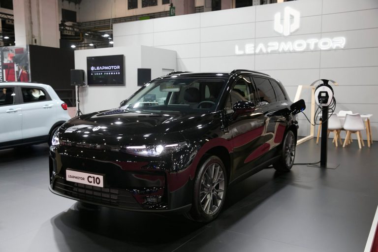 Ranking de SUV-D chinos PHEV en 2026 por autonomía eléctrica homologada bajo los 55.000 € Ranking de SUV-D chinos PHEV en 2026 por autonomía eléctrica homologada bajo los 55.000 €