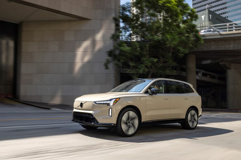 Volvo EX90 a examen: cómo integra el sensor set con LiDAR, el core de cómputo y la arquitectura zonal en un SUV-D familiar eléctrico Volvo EX90 a examen: cómo integra el sensor set con LiDAR, el core de cómputo y la arquitectura zonal en un SU